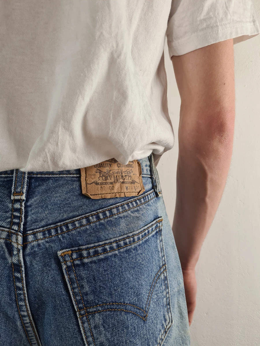 Vintage Levis Jeans 882 02 Used Look W31 L30 4 Vintage Levis Jeans 882 02 Used Look W31 L30 – Bild 2