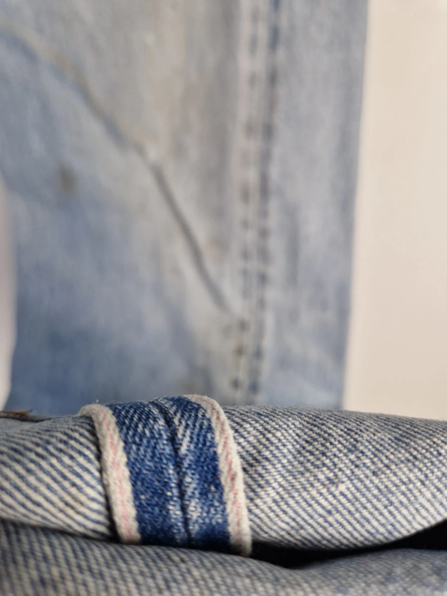 Rare! Vintage Levis Jeans 80s Red Line Selvedge Hellblau S-M 5 Rare! Vintage Levis Jeans 80s Red Line Selvedge Hellblau S-M – Bild 3