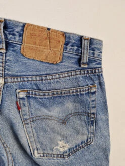 Vintage Levis Jeans Distressed Blau W32 -Klassisch Geschaft 20221206 155134 1200x1200